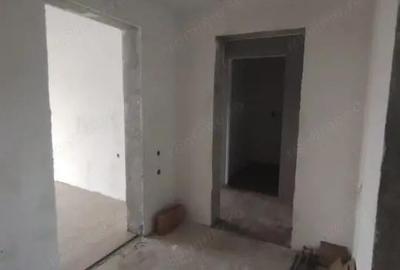 Casa cu etaj la stadiul de semifinisat avansat in Alesd - 3