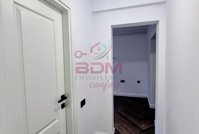 Apartament cu 2 camere decomandat în Micro 1 - 4