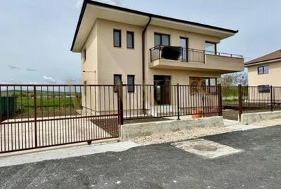 Casă individuală cu 5 camere cu Canalizare în Jucu de Sus - 2