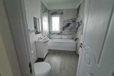 Casă cu 4 camere cu Teren 500 Mp în Domnești - 2