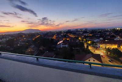 Apartament 3 camere de inchiriat
