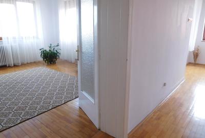 Apartament cu 5 camere în Andrei Mureșanu - 10