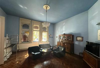 Casă cu 6 camere cu Teren 5000 Mp în Central - 2