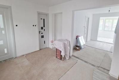 Casă individuală cu 5 camere cu Teren 273 Mp în Central - 11
