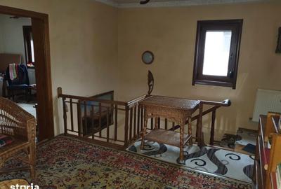 Casă cu 5 camere cu Teren 520 Mp în Vlădești - 9