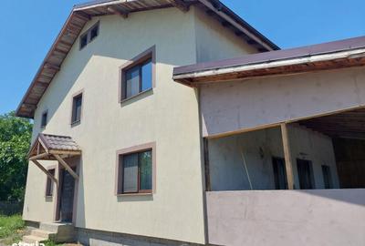 Casă cu 5 camere cu Teren 680 Mp în Clinceni - 4