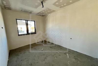 Duplex cu 5 camere cu Teren 420 Mp în Șelimbăr - 14