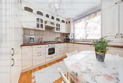 Apartament cu 3 camere semidecomandat în Astra