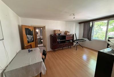 Apartament cu 3 camere semidecomandat în Berceni - 8
