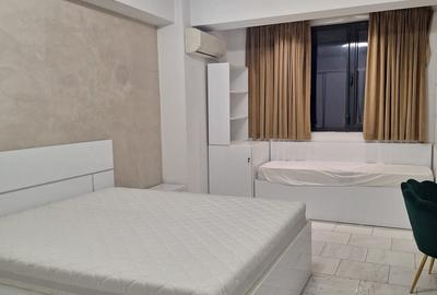 Apartament cu 2 camere decomandat, mobilat în Sat Vacanță