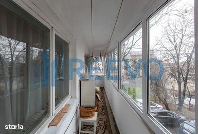 Apartament cu 4 camere decomandat în 9 Mai - 12