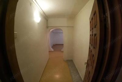 Apartament central de 3 camere, 75 mp, cu boxa pentru depozitare - 1