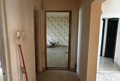 Apartament cu 4 camere decomandat în Central - 2