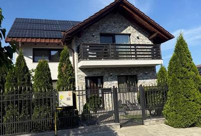 Casă cu 4 camere în Central - 2