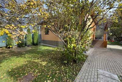 Casă cu 7 camere cu Teren 921 Mp în Central - 6