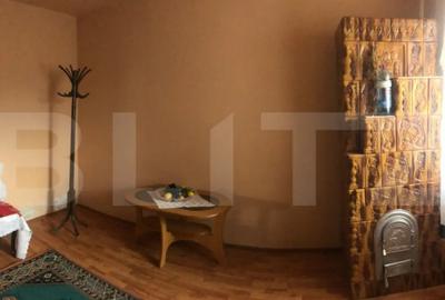 Casă cu 4 camere cu Teren 2906 Mp în Central