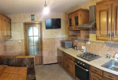 Apartament cu 4 camere decomandat în Nicolina - 2
