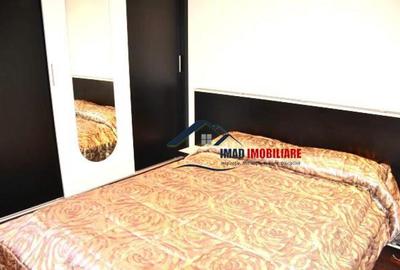 Apartament cu 3 camere decomandat în Micro 11