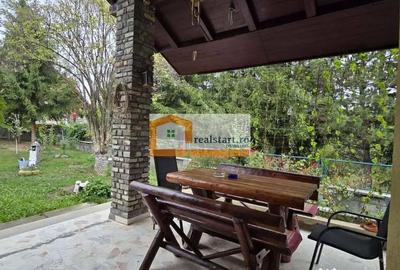 Casă cu 7 camere cu Teren 1800 Mp în Est - 11