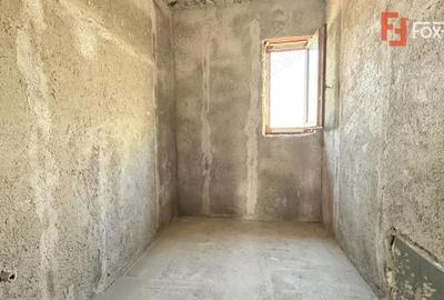 Casă cu 4 camere cu Canalizare în Ghiroda