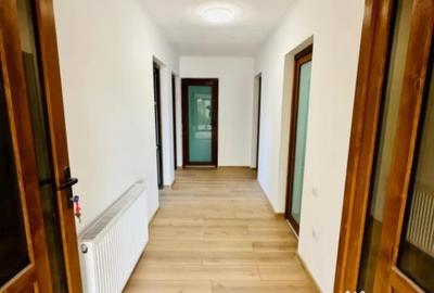 Casă cu 5 camere cu Teren 450 Mp în Central