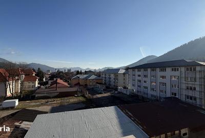 Apartament cu 4 camere decomandat în Central - 3