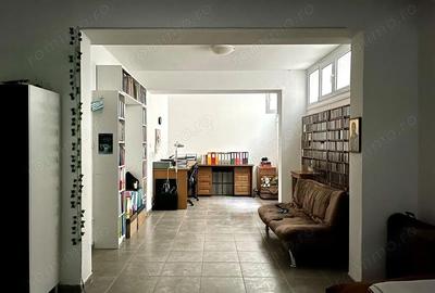 Spațiu comercial, de 57 mp, în P-ța Universității