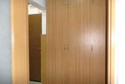 Garsonieră decomandată în Tei - 7