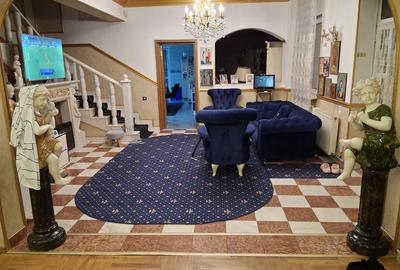 Casă cu 4 camere în Central