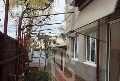 Casă cu 5 camere cu Teren 300 Mp în Central - 4