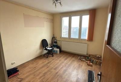 Apartament cu 4 camere decomandat în Drumul Găzarului - 2