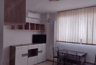 Garsonieră decomandată în Baza 3 - 4