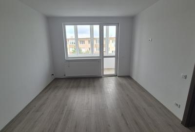 Apartament cu 3 camere semidecomandat în Micro 1 - 4