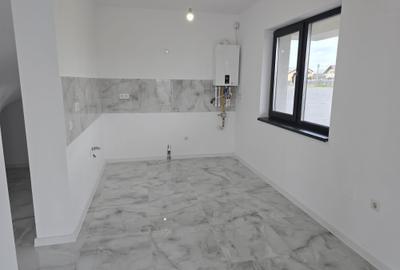 Casă cu 4 camere cu Teren 363 Mp în Berceni - 3