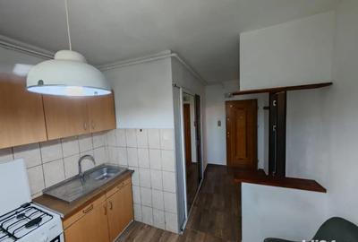 Garsoniera decomandata - zona Garii Piata (Bloc de apartamente) - 10