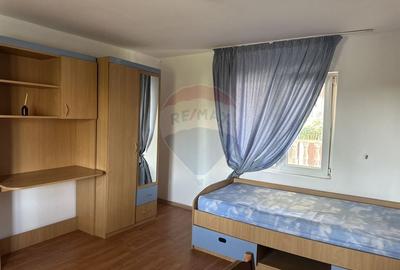 Casa spatioasa in Ciritei, gata de mutat - 12