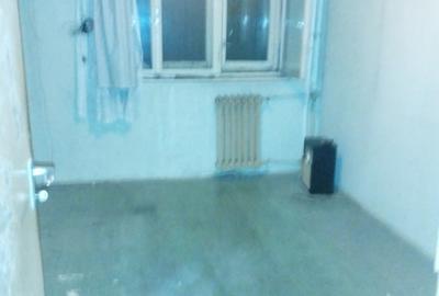 Vand apartament cu patru camere - 2