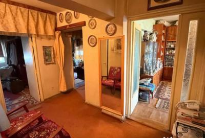 Apartament cu 3 camere decomandat în George Enescu