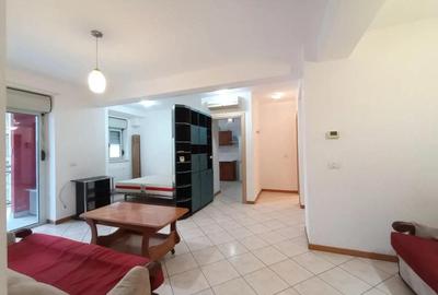 Apartament cu 3 camere decomandat în Torontalului