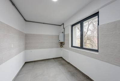 Apartament cu 3 camere semidecomandat în Lacul Tei