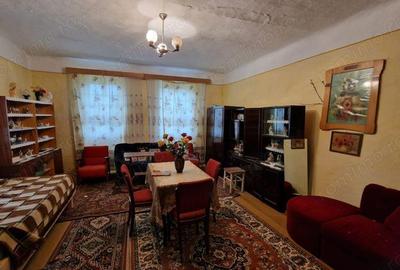 De vanzare casa Carani + teren 2085 mp- 697 - 4