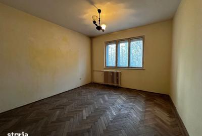 Apartament cu 4 camere decomandat în Republicii - 2