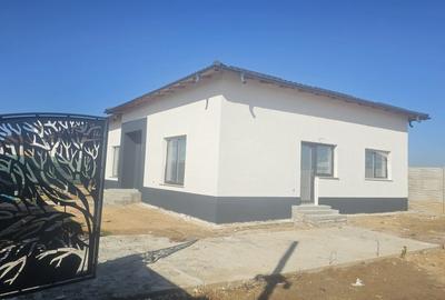 Casa pe parter Damila 100 mp si teren de 412 mp - 2