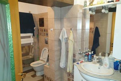 Apartament cu 4 camere decomandat în Oltenița - 11