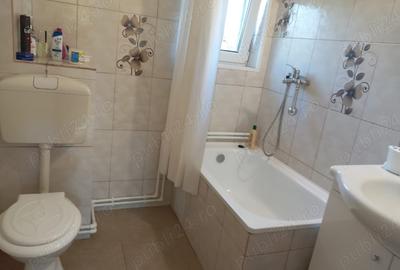 Casă cu 6 camere cu Teren 1000 Mp în Șofronea