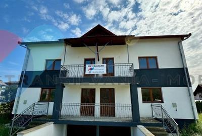 Casa tip duplex, 263 Mp utili, Copaceni