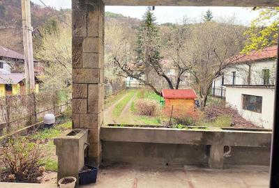 Casă cu 3 camere cu Teren 500 Mp în Ultracentral - 1