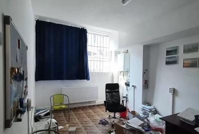 Spațiu comercial, de 150 mp, în Central - 2