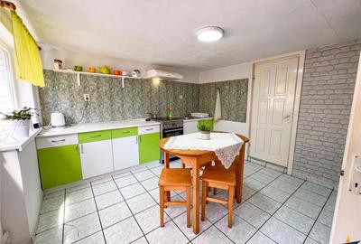 Casă cu Garaj în Central - 4