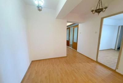 De vanzare Apartament 3 camere -R-uri - Mazepa 1 - 4